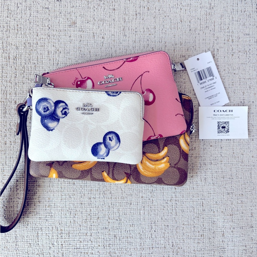 Coach Corner Zip Trio wristlet